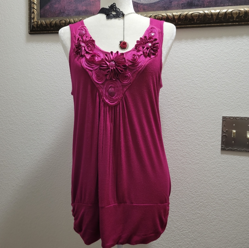 Top - Picture 2 of 11